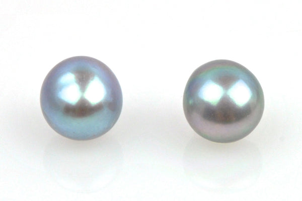 pair dyed silver button pearls