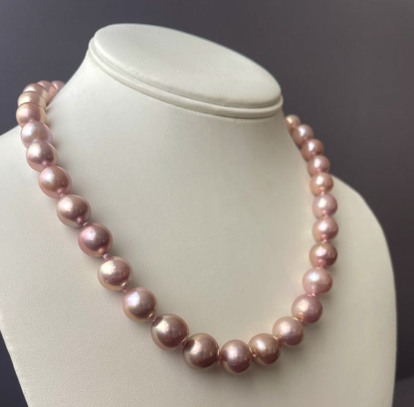 metallic luster petal pink pearl necklace